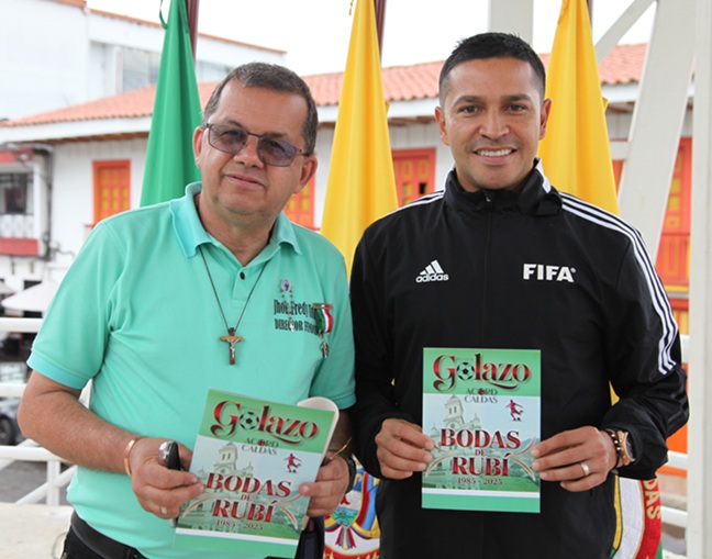 Jhon Freddy Tobón Jaramillo y Jhon Alejandro Gallego Arango, árbitro FIFA.
