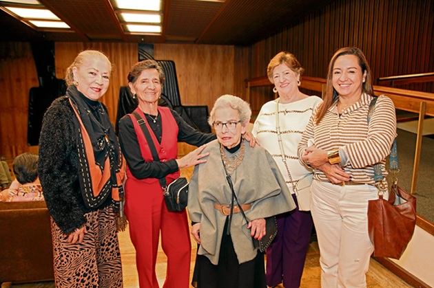Lina Castro, María Rita Grisales, Fabiola Herrera, Rocío Madrid y Lady Zapata.