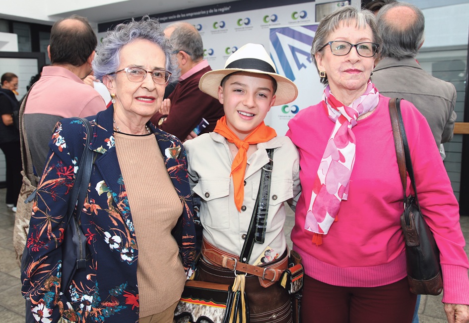 María Doralba Arias, Juan Esteban Ocampo y Aracely Aristizábal.