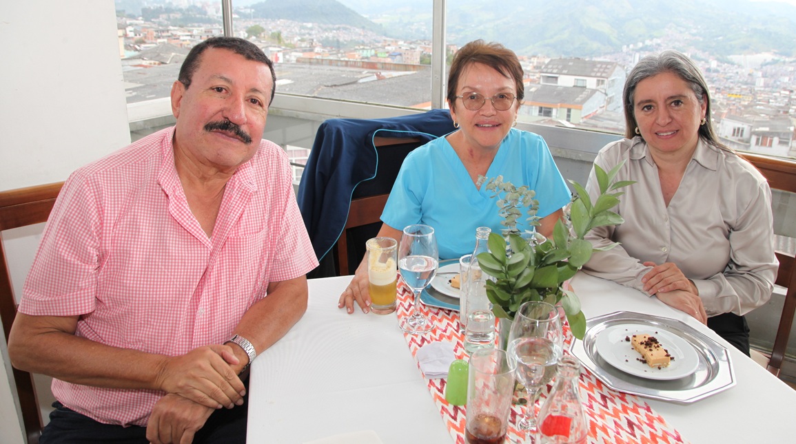 Luis Fernando Pérez, Colombia Quintero y Carolina Cardona