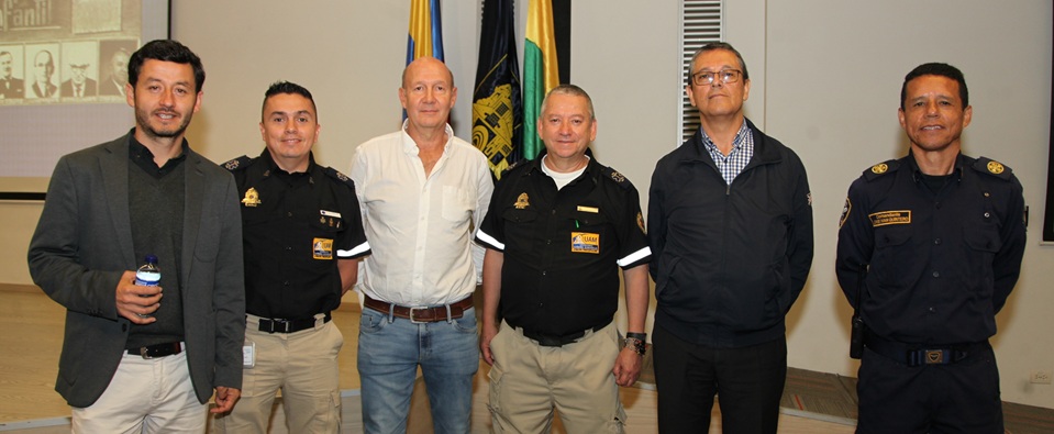 Juan Vargas, Felipe González, Carlos Eduardo Jaramillo, rector de la UAM; Jorge Eliécer Rodríguez, Luis Fernando Sánchez y Jorge Iván Quintero.