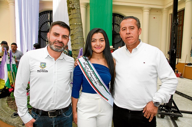 Leonardo Andrés Giraldo Botero, alcalde de Marulanda; Yuliana Marcela Bedoya; Marino Murillo, secretario de Agricultura de Caldas.