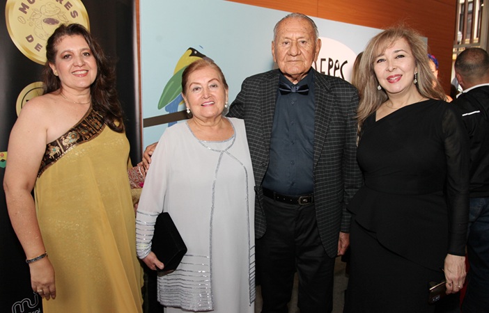 Clarena Vergara, Gloria Estella González, Jorge Vergara y Patricia Quiceno.