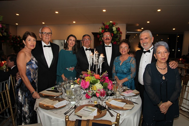 Lorenza de Callejas, Álvaro Callejas, Gloria Ines Franco González, Jorge Hernán Mesa, Luis Fernando Pérez, Colombia Quintero de Pérez, Carlos Eduardo Escobar y Olga Inés Franco Escobar.
