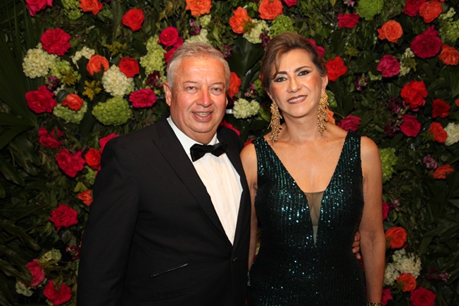 Alberto Hoyos Ocampo y Ana Isabel Daza Cavallazzi.