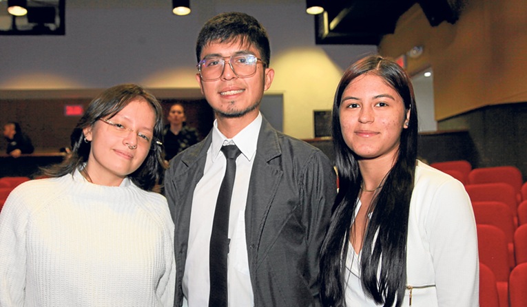 Sofía Castañeda, David Mendoza y María José Gómez.