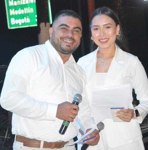 Presentadores: Juan David Galeano y María José Castaño.