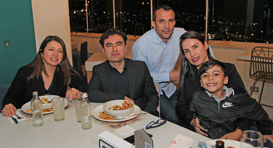 Paola Bastidas, Felipe Motato, Vladimir Perdomo, Jenni Carrillo y Nikolas Perdomo.