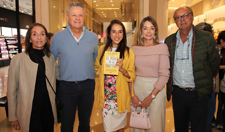 Mónica Pineda, Luis Emilio Sierra, Sofía Spaggiari, Liliana Martínez y Eduardo Pineda.
