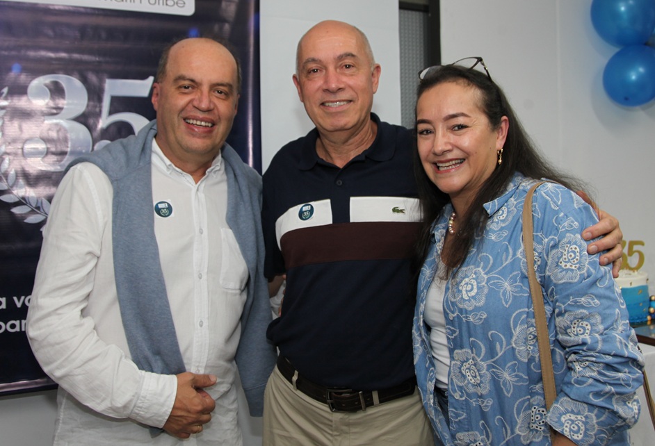 Kaster Diego Tabares, Silvio Marín y Clemencia Cárdenas.