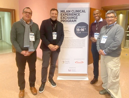 Foto | Cortesía Fabián E. Puentes | LA PATRIA Alejandro Concha, presidente de la Asociación Colombiana de Gastroenterología; Silvio Danese, coordinador del evento; Gabriel Mosquera Klinger, gastroenterólogo del HPTU Medellín; y Fabián E. Puentes M., gastroenterólogo de Unión de Cirujanos.