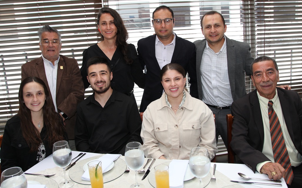 Antonia Bernal, Juan Diego Salazar, Natalia Arias, Carlos Campuzano, Miguel Ángel Llano, Carolina Giraldo, Santiago García y Juan David Martínez.