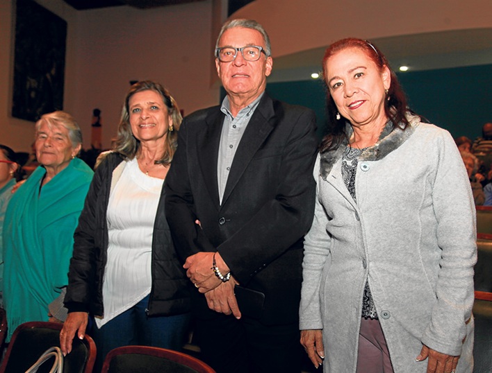 Alba María Zapata, María Cristina Quiroga, Álvaro Muñoz y María Patricia Cárdenas.