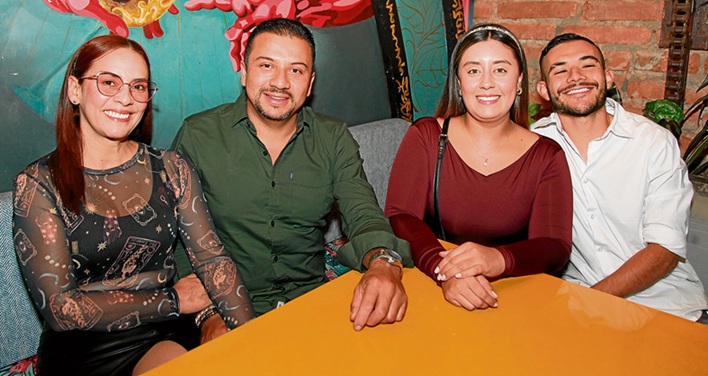Diana Arias, Carlos Duván Duarte, Sara Granada y Mateo Villegas.