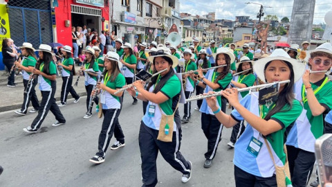 Este certamen ya completa 42 ediciones y continúa consolidándose como uno de los encuentros musicales estudiantiles más importantes del departamento.