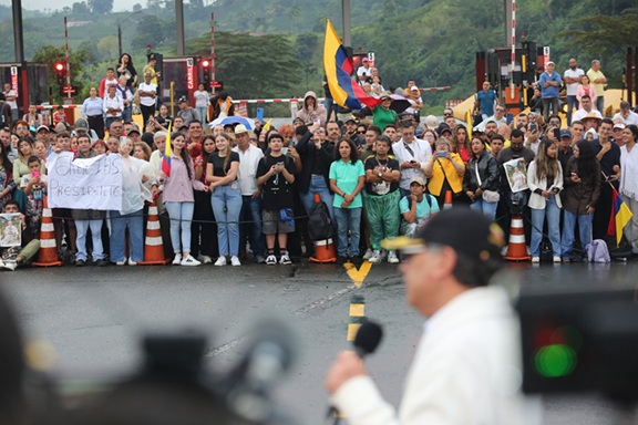 Amor al extremo Foto | Luis Fernando Trejos | LA PATRIA