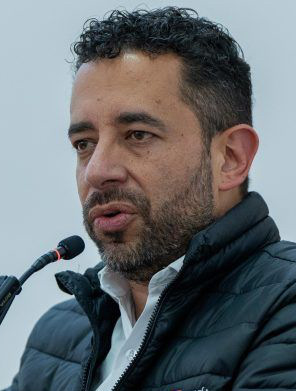  los funcionarios públicos sobre la eficiencia y la efectividad de nuestras estrategias