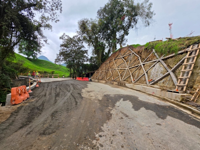 Obras vía Gallinazo