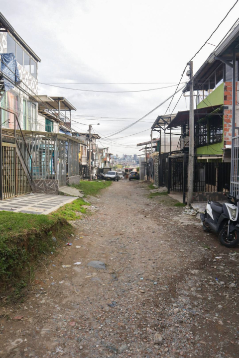 Calle sin pavimentar en Samaria