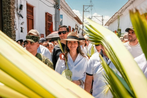 De procesión Foto | Tomada del Facebook de Paloma Valencia | LA PATRIA