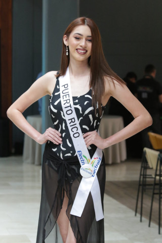 DESFILE EN TRAJE DE BAÑO