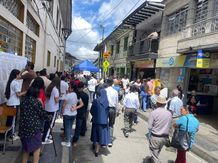En la zona urbana se montó una completa logística en la carrera sexta entre calles cuarta y sexta,