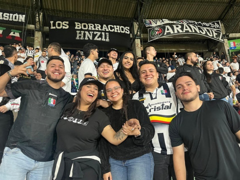 FABIÁN-AMIGOS-BARRA