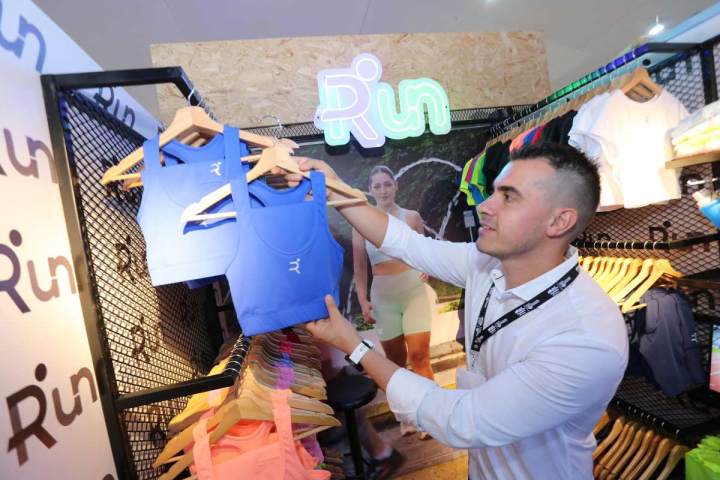 Feria Empresarial y de Emprendimiento