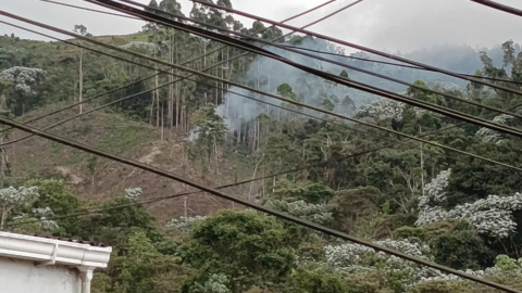 Carboneras afectan barrio La Cumbre