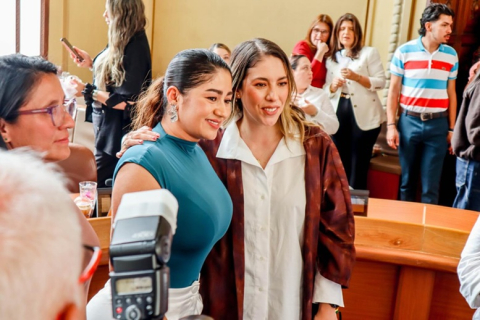 Foto con periodista destacada Foto | Tomada del Facebook de Yeni Fernanda Henao | LA PATRIA