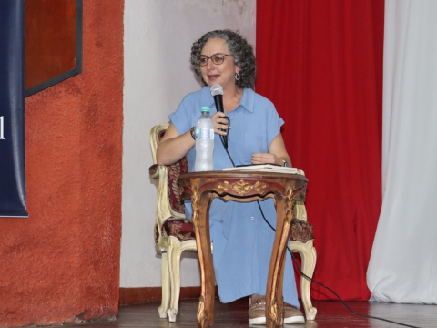 Adriana Villegas en el conservatorio de escritoras centenarias del gran caldas