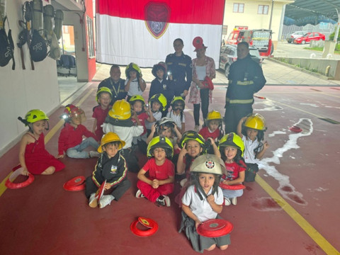 Grata visita Foto | Cortesía Bomberos Pensilvania | LA PATRIA