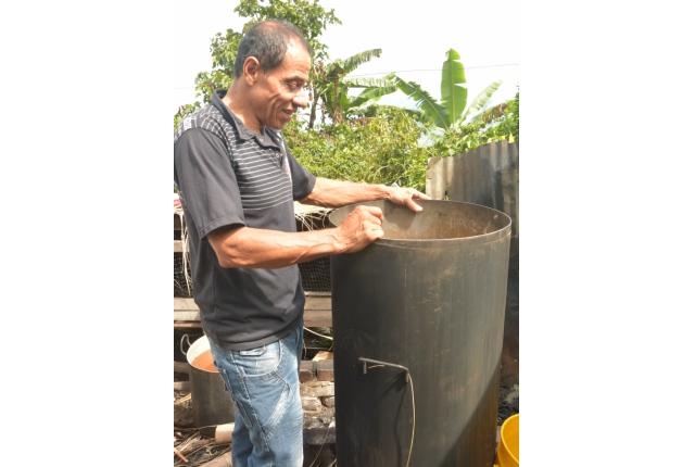 La iraca se cocina durante seis horas.