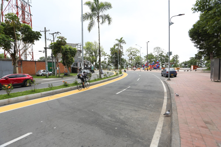 Una nueva ciclobanda conecta Bellas Artes con el parque del Monumento a los Colonizadores, en Chipre.