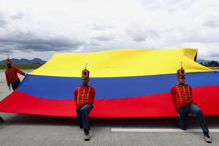 Petro le entregó la bandera a la selección antes del Mundial 2026