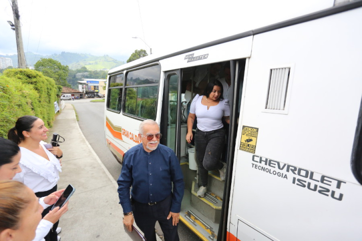 Saúl Sánchez Toro, residente de La Florida, también se subió a la nueva ruta que lo acercará más a Manizales 
