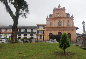 Fachada del templo de San Sebastián.