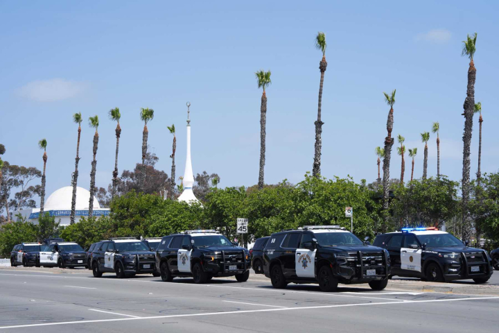 Dos adolescentes de entre 17 y 19 años abrieron fuego en la mezquita más grande del condado de San Diego, Estados Unidos.