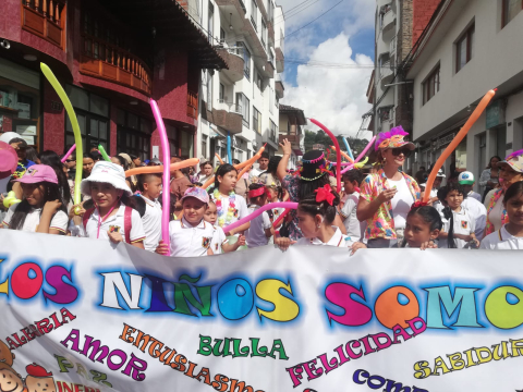 Un colorido desfile se tomó Riosucio desd