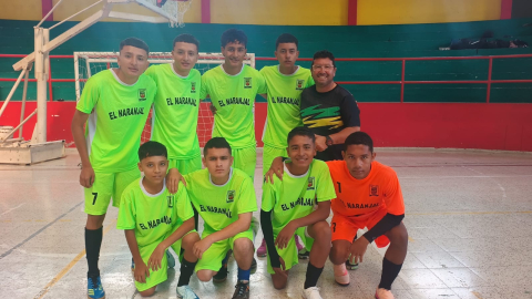 Equipo de fútbol de salón de la Institución Educativa Naranjal.