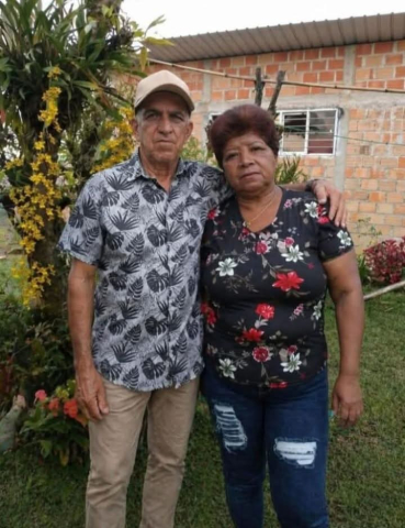 Foto cortesía Julián Marín Tito| LA PATRIA  Alirio Medina Medina, de 77 años, y María Clemencia Valencia Valencia, de 65.