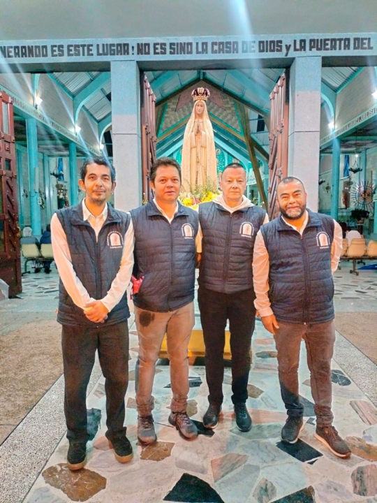 Ellos son algunos integrantes de La Cofradía del Santuario de Fátima. 