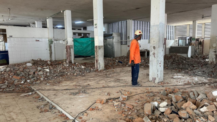 A la estructura de la Plaza de Mercado se le reduciría peso y tamaño. Se sumarían nuevos apoyos para evitar un colapso.