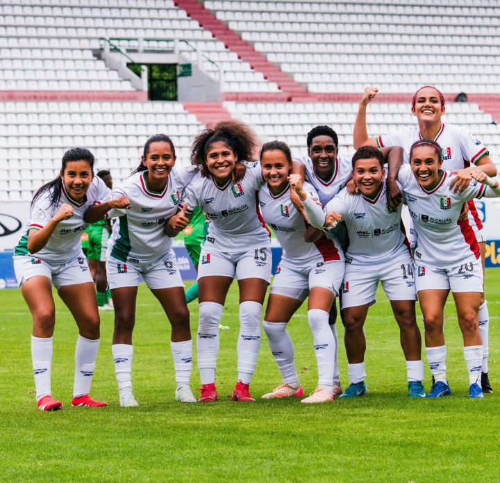 Once Caldas femenino