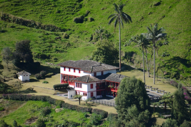 En los sitios más destacados de la zona de páramo de Villamaría no solo se puede disfrutar del Nevado del Ruiz, también de hospedajes entre montañas y termales como la finca La Quinta.