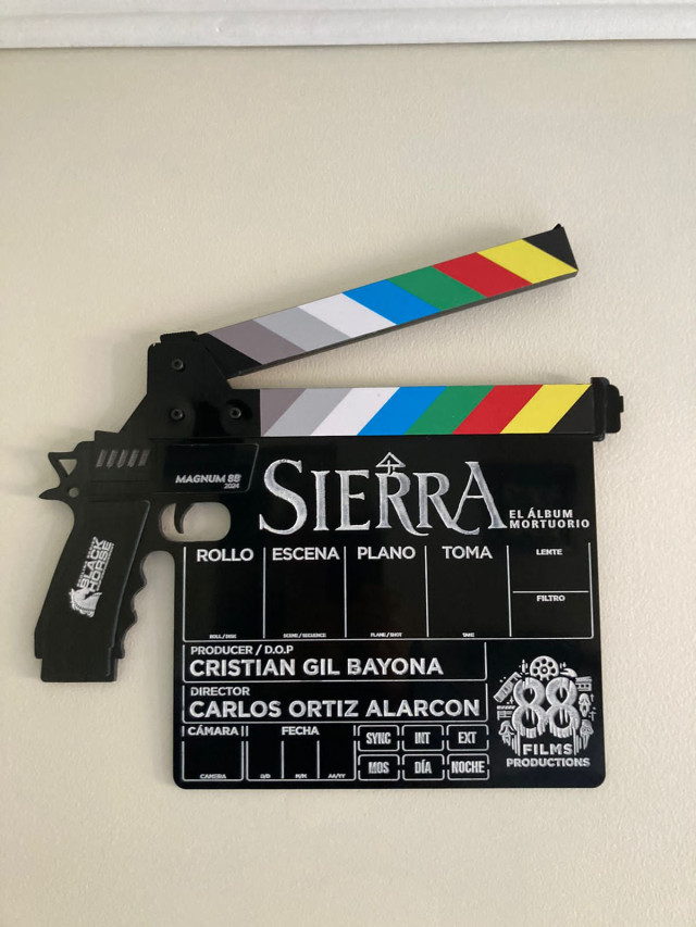 PELÍCULA Sierra, álbum mortuorio