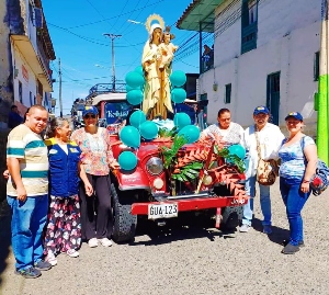 La Virgen del Carmen, a quien rinden devoción los conductores.