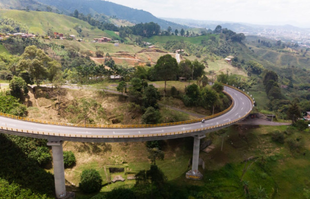 Foto | Tomada de odinsa.com | LA PATRIA  El puente Helicoidal hace parte de Autopistas del Café y une a Dosquebradas con Santa Rosa, en Risaralda. 