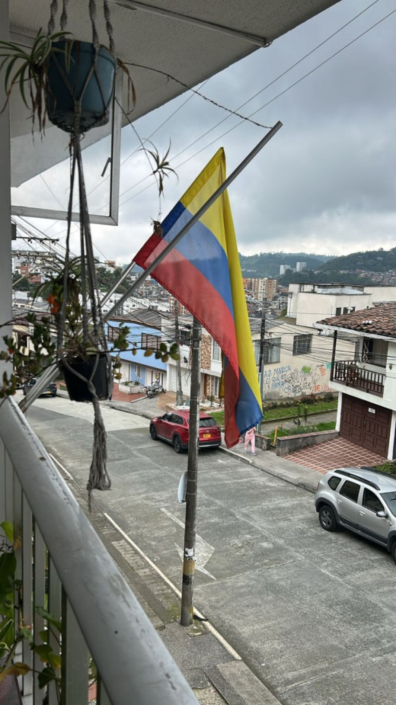 Foto | Cortesía | LA PATRIA  Debido a la transparencia de la tela, la bandera puede lucir un poco más opaca.