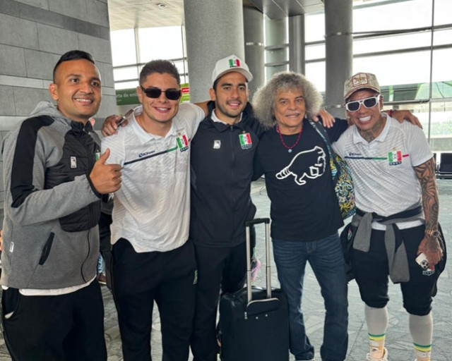 Encuentro entre El Pibe, Dayro Moreno y otros jugadores del Once Foto | LA PATRIA